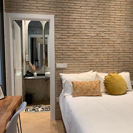 La Reina Beach Rooms Valencia Bagian luar foto