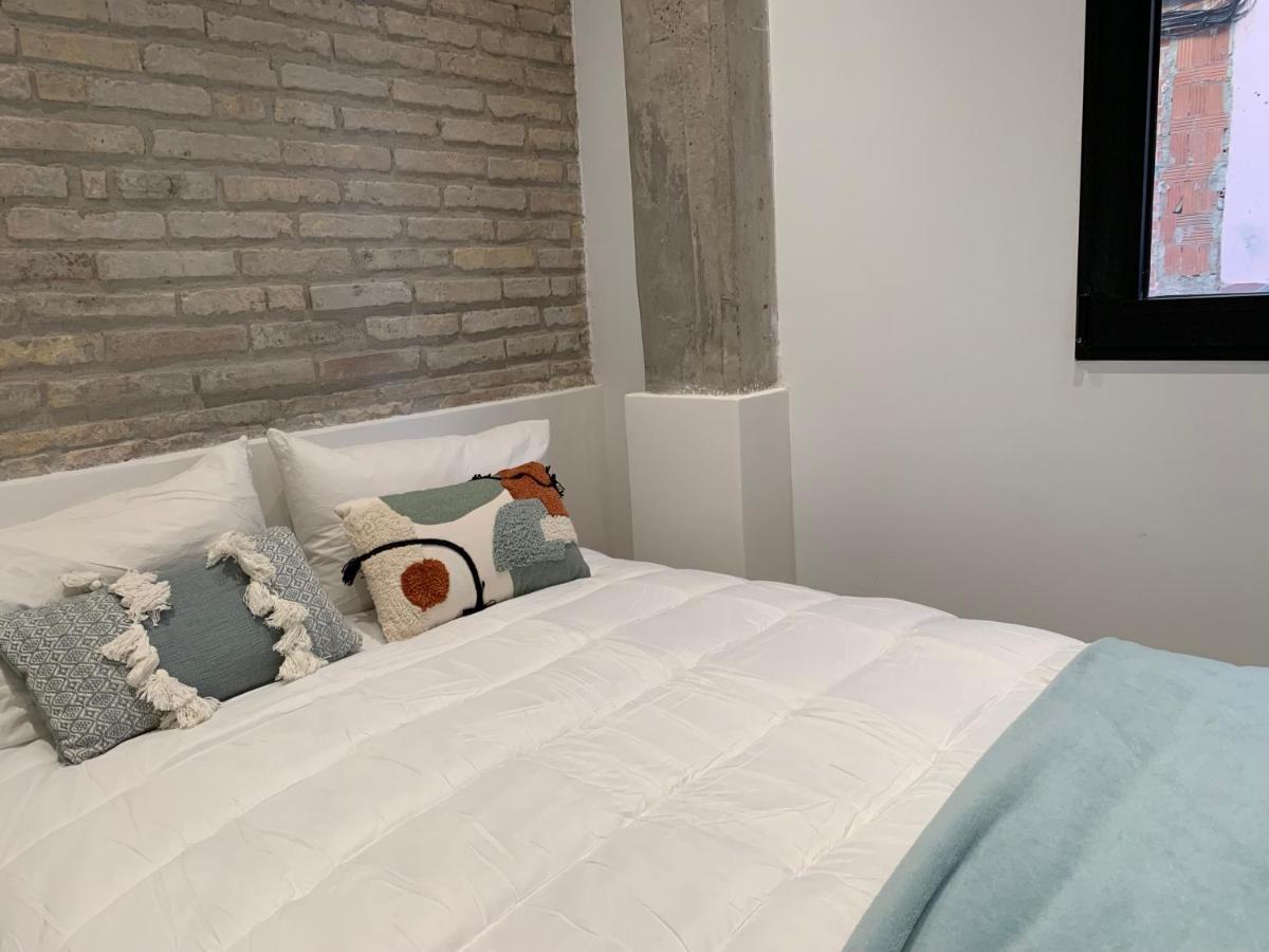 La Reina Beach Rooms Valencia Bagian luar foto