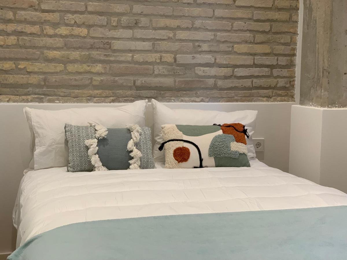 La Reina Beach Rooms Valencia Bagian luar foto