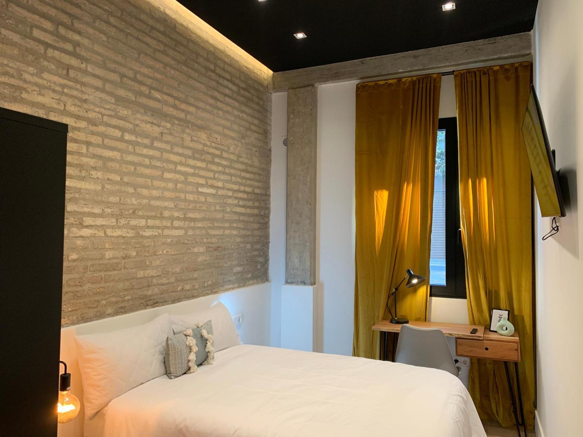 La Reina Beach Rooms Valencia Bagian luar foto