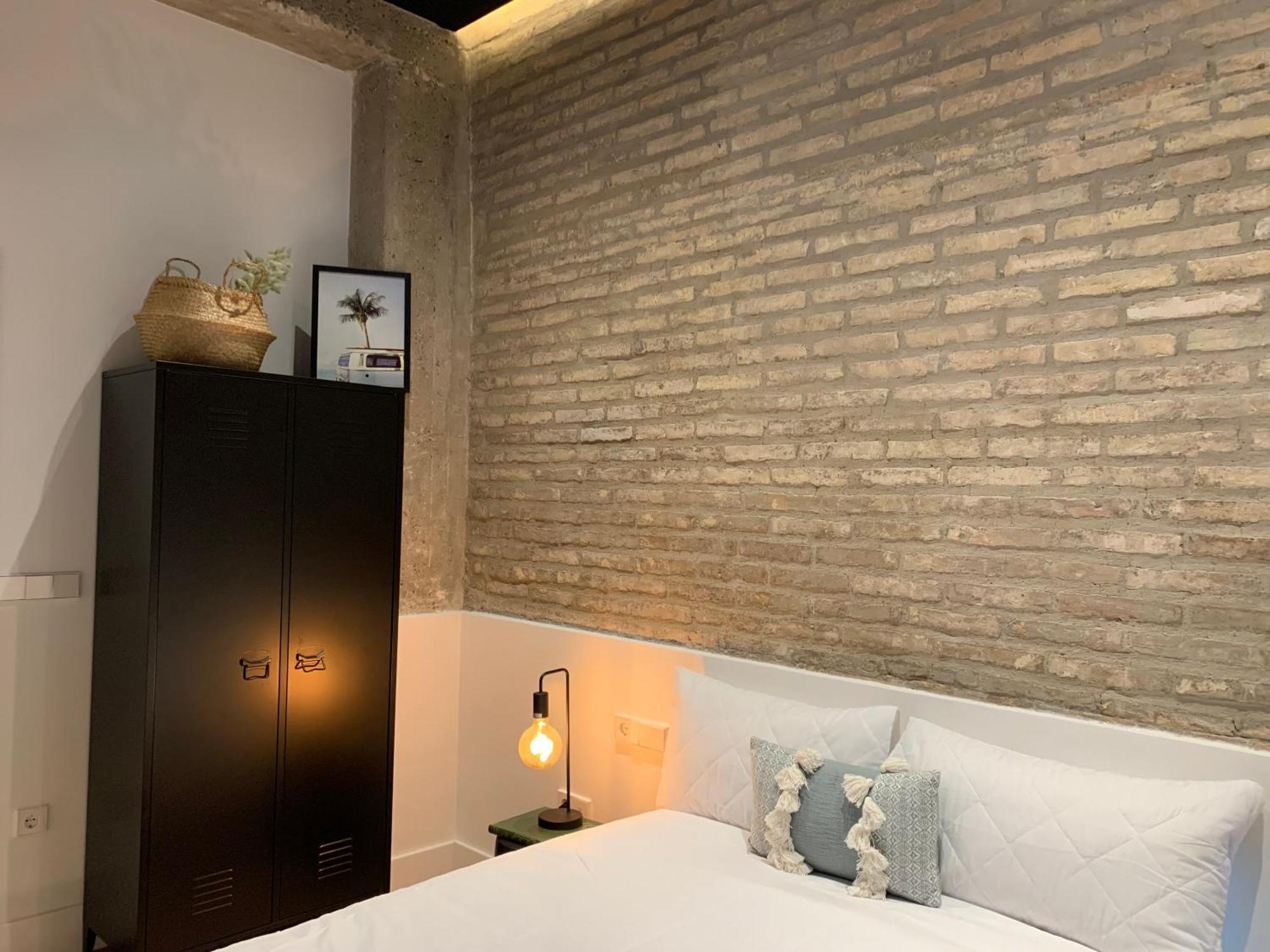 La Reina Beach Rooms Valencia Bagian luar foto