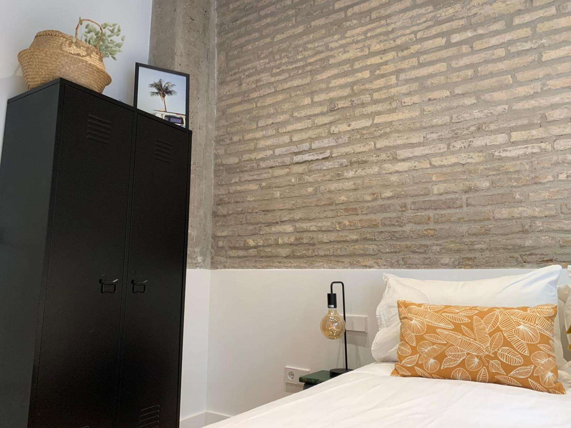 La Reina Beach Rooms Valencia Bagian luar foto