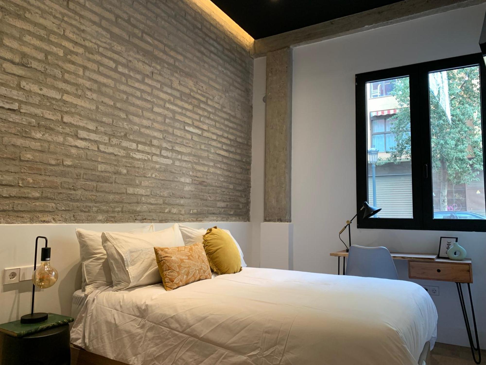 La Reina Beach Rooms Valencia Bagian luar foto