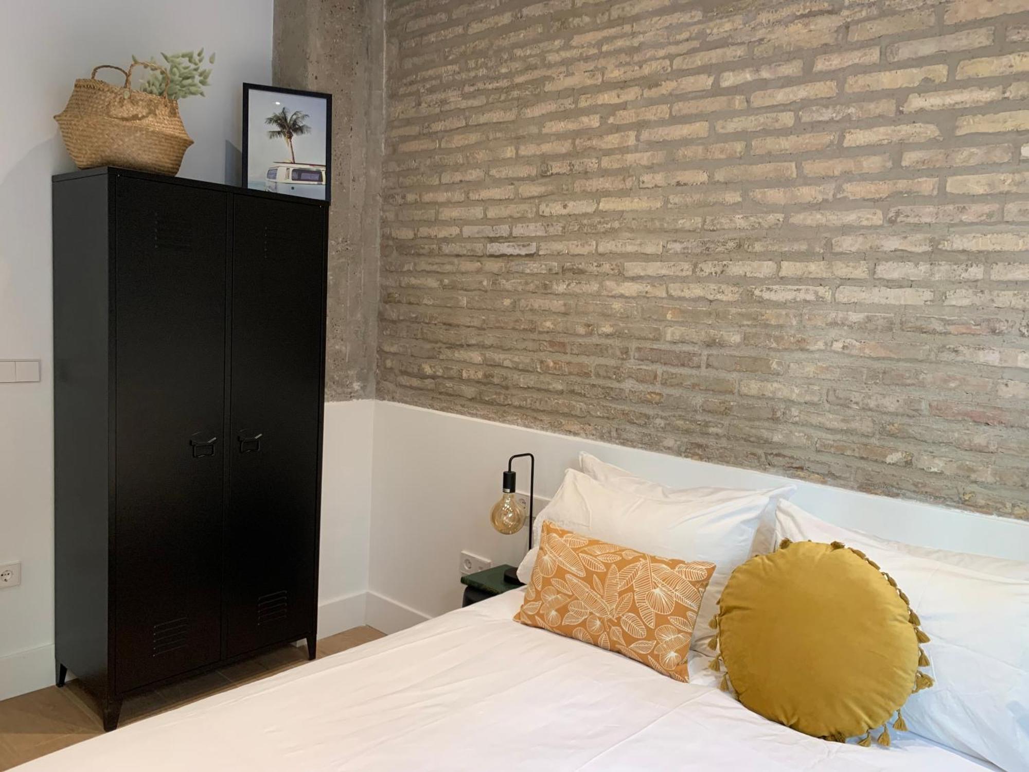 La Reina Beach Rooms Valencia Bagian luar foto