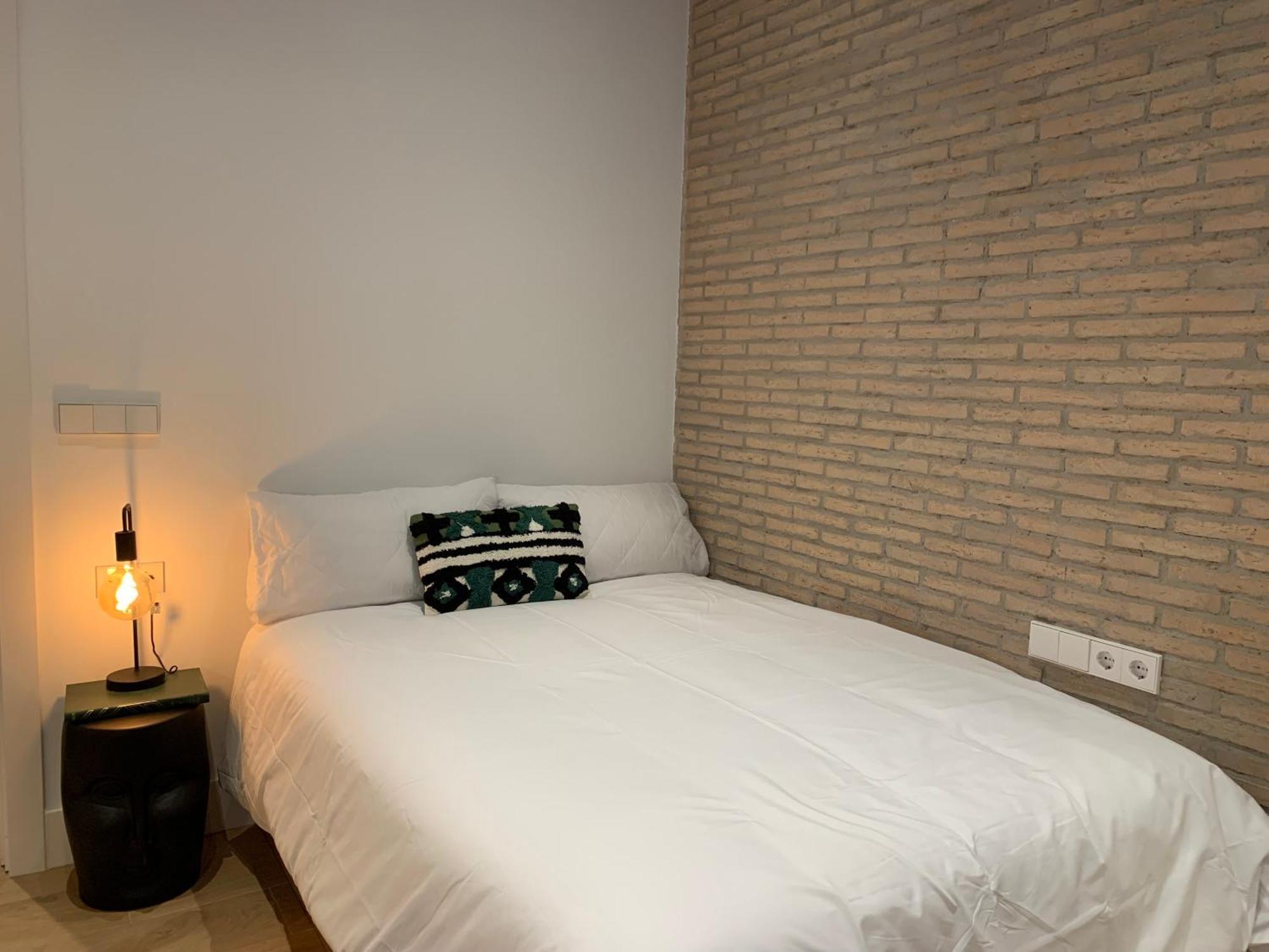 La Reina Beach Rooms Valencia Bagian luar foto