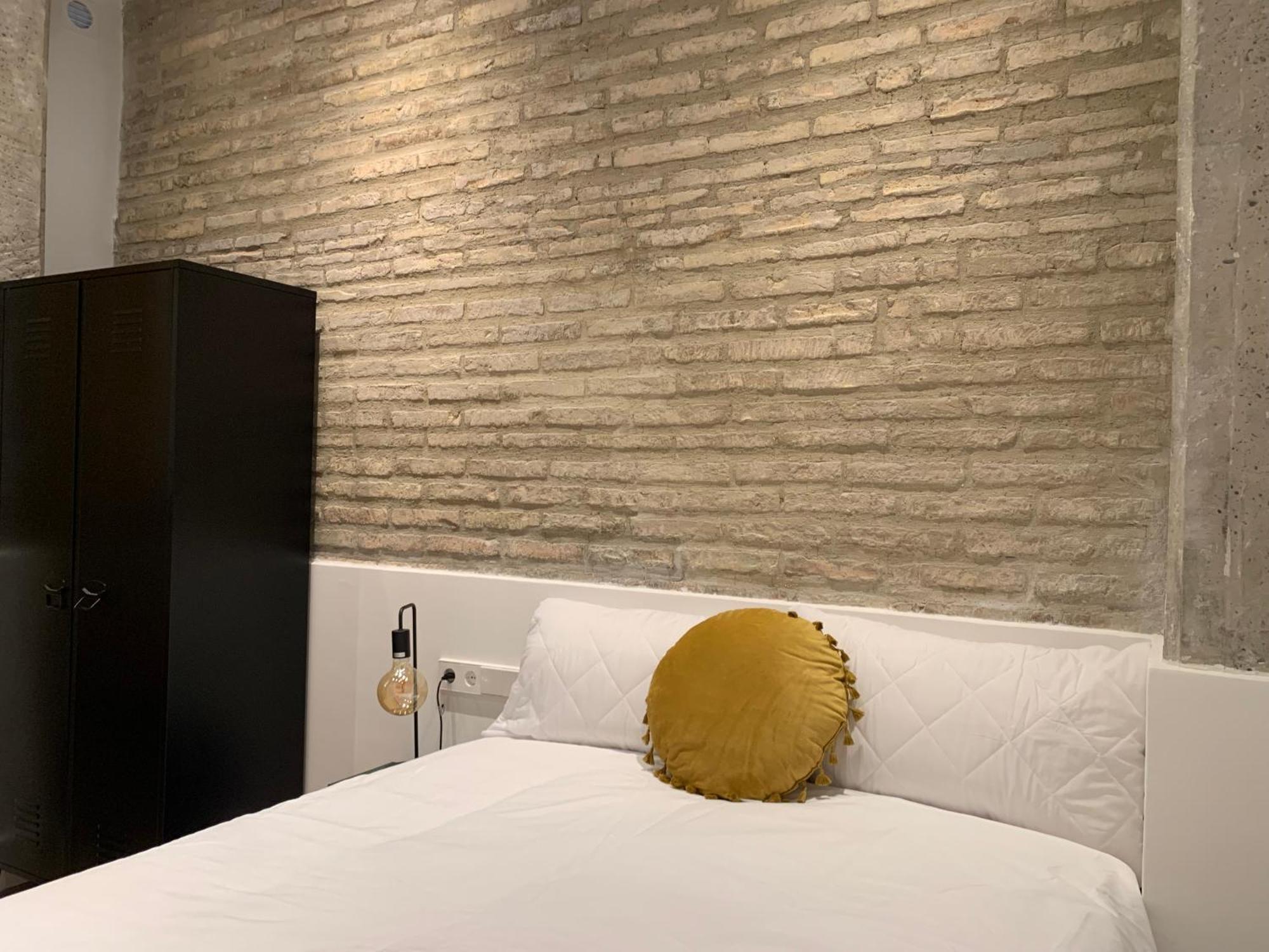 La Reina Beach Rooms Valencia Bagian luar foto