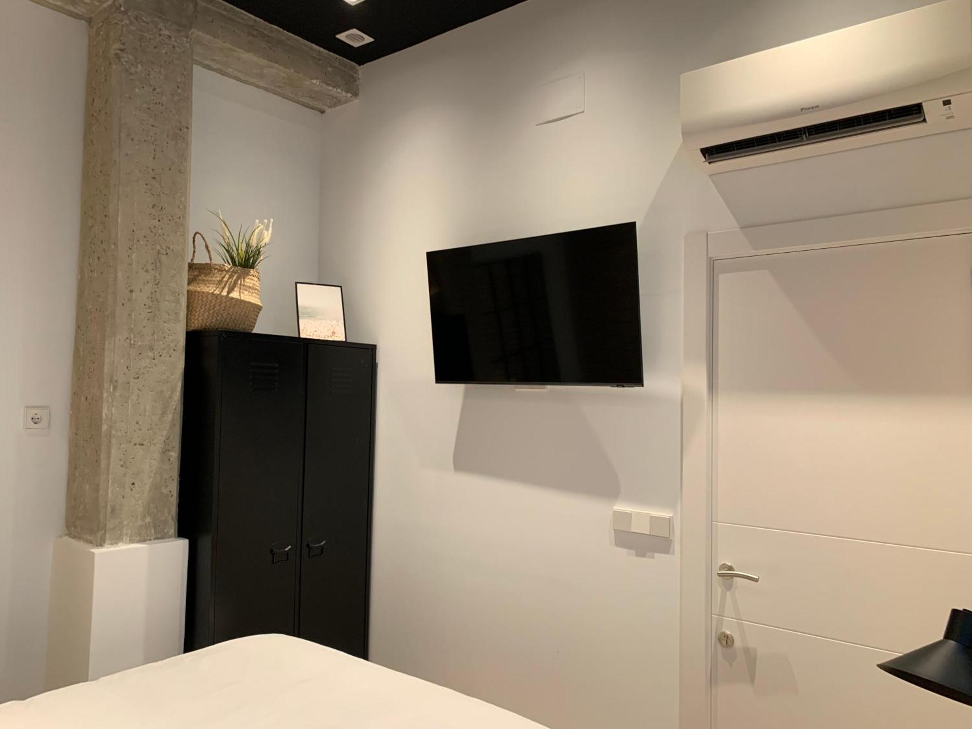La Reina Beach Rooms Valencia Bagian luar foto