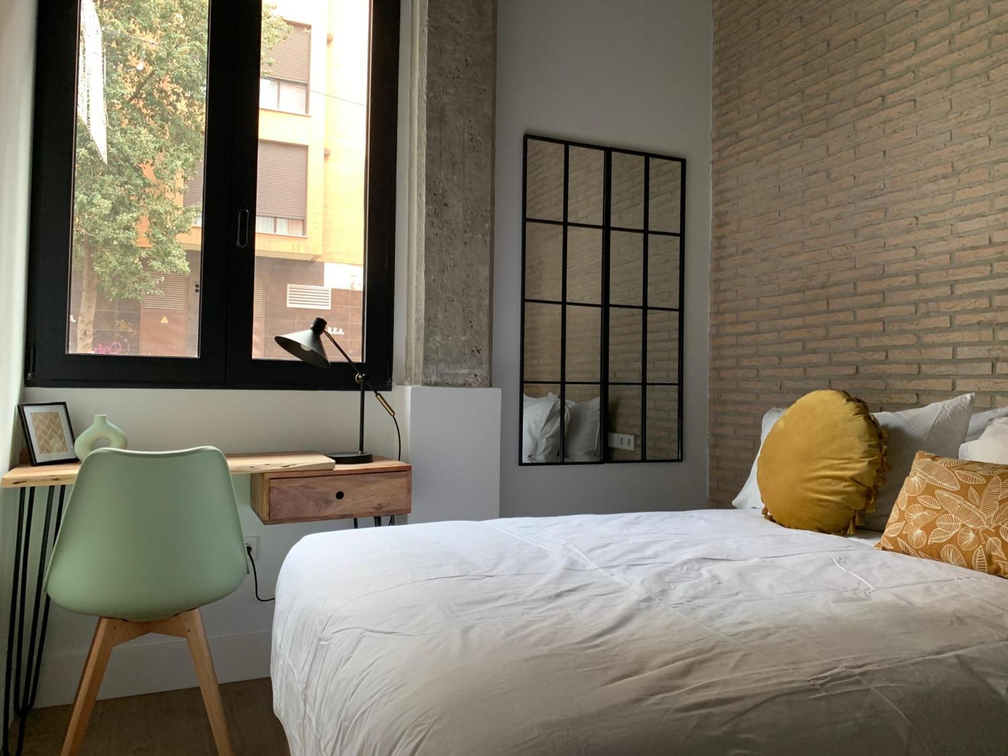 La Reina Beach Rooms Valencia Bagian luar foto
